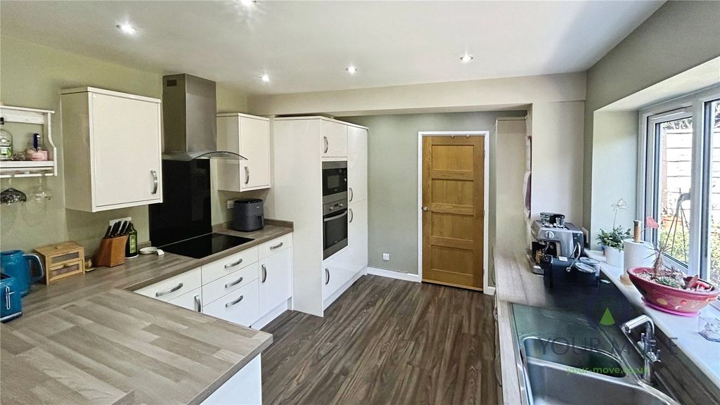 Property photo 2 of 19 Picture No. 26