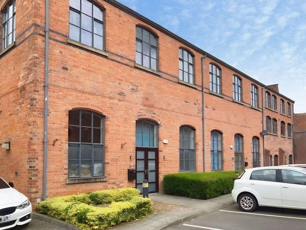 Property photo 2 of 13