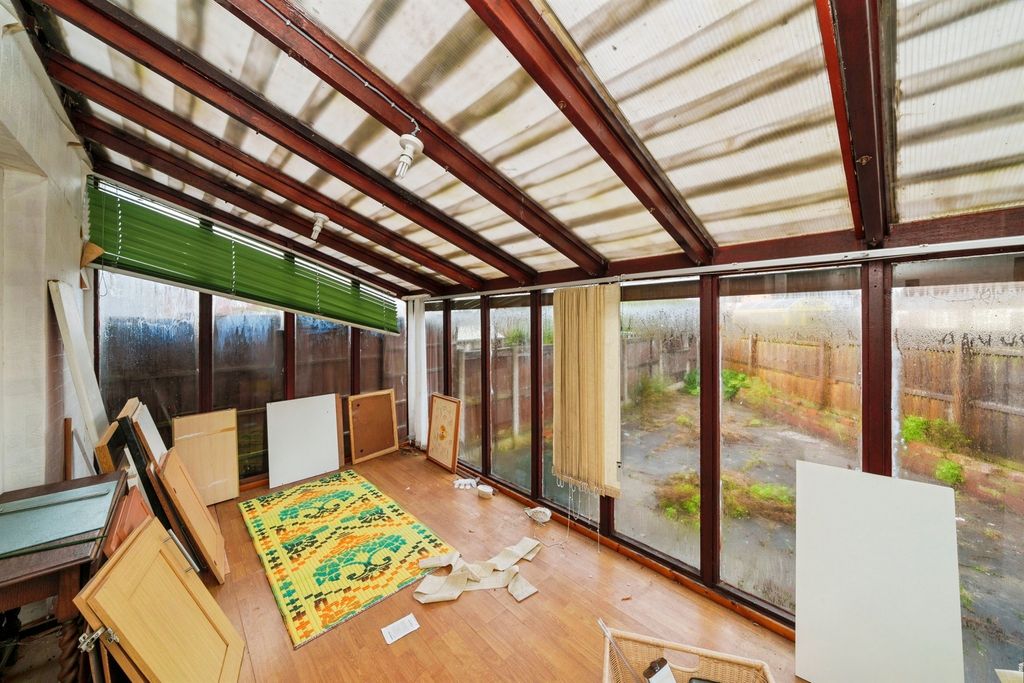 Property photo 3 of 36