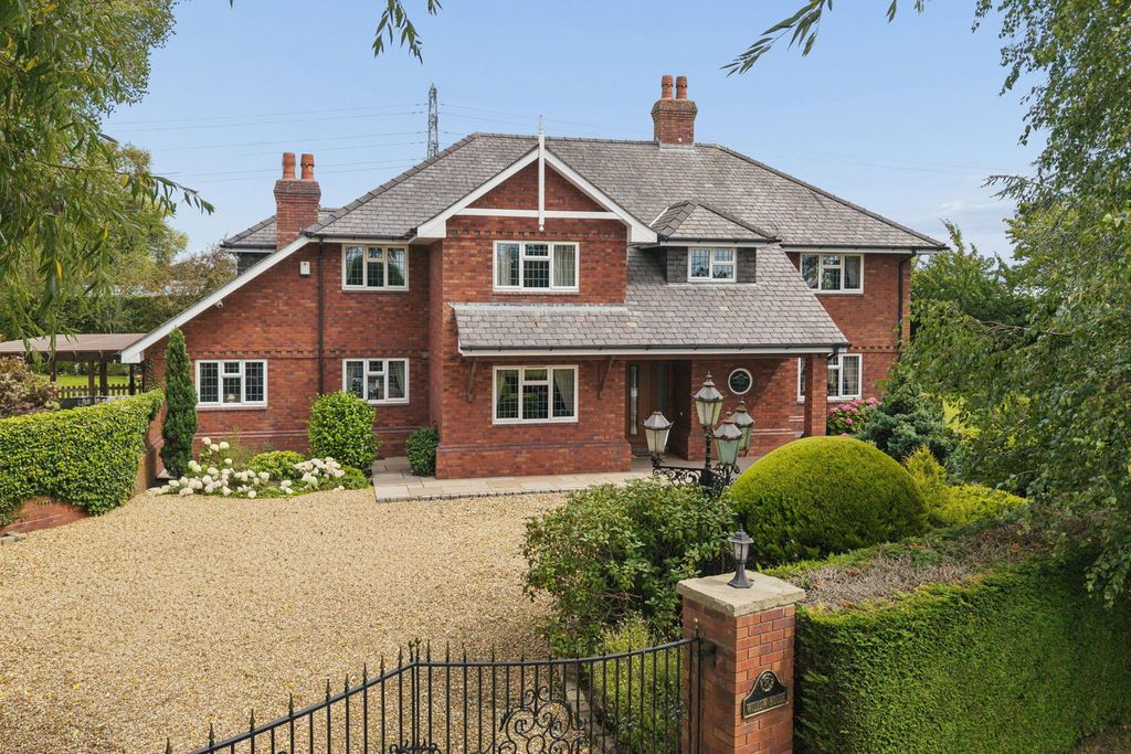 Property photo 1 of 30
