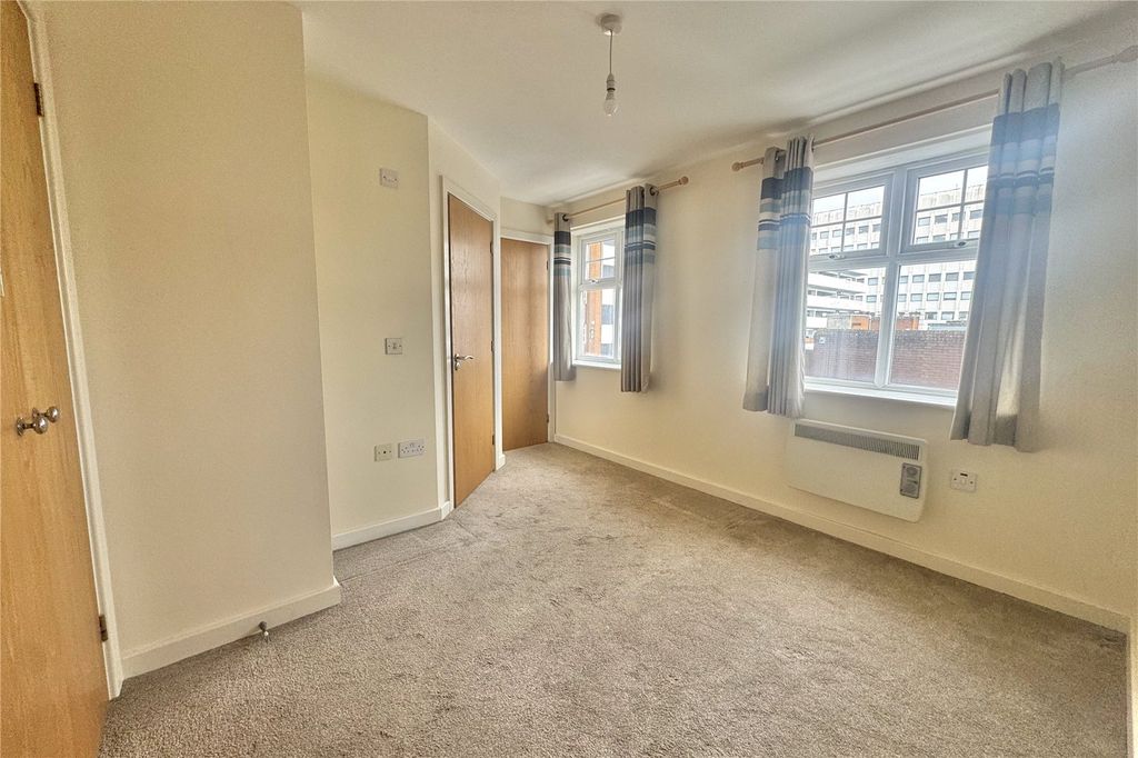 Property photo 3 of 9 Picture No. 06