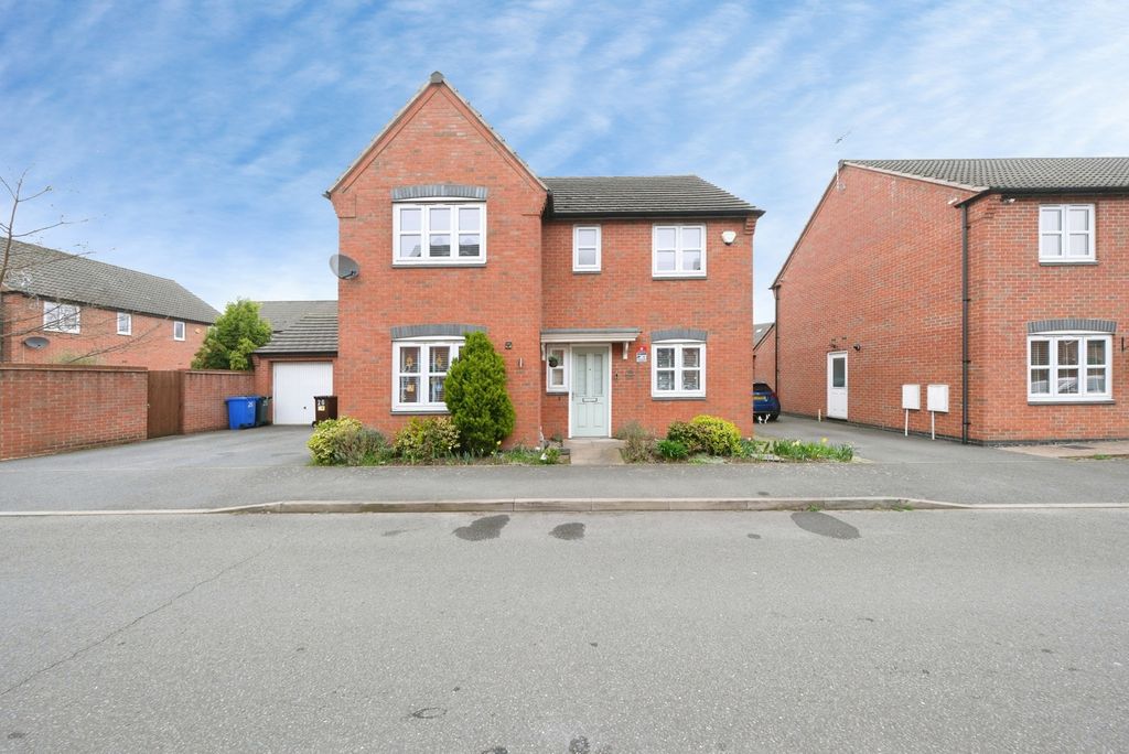 Property photo 1 of 22 Front