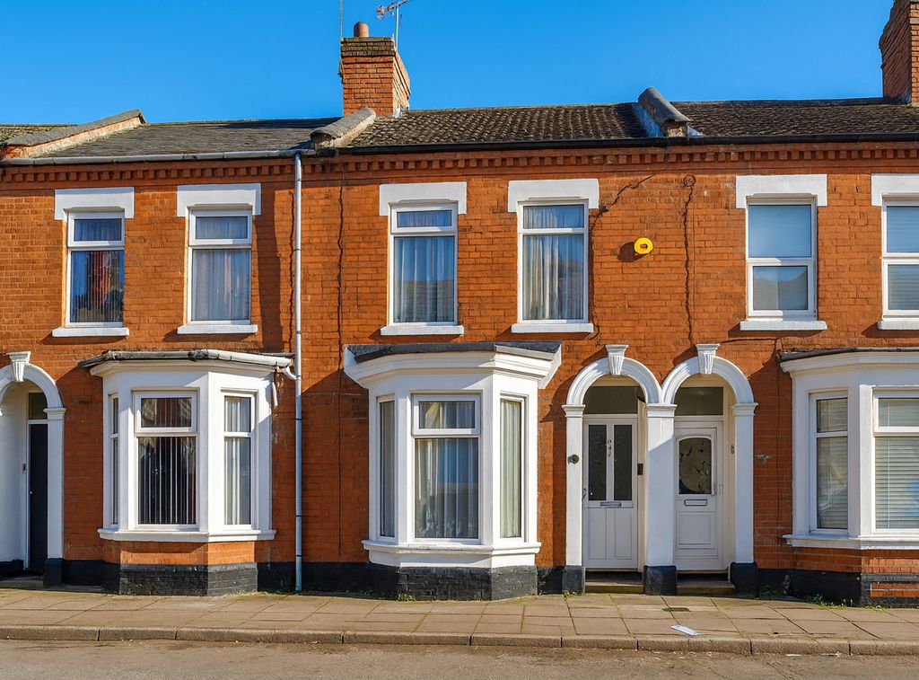 Property photo 1 of 13 Photo 6