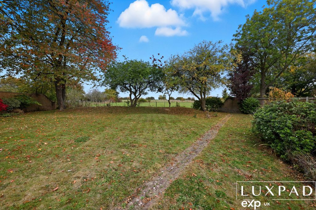 Property photo 3 of 24