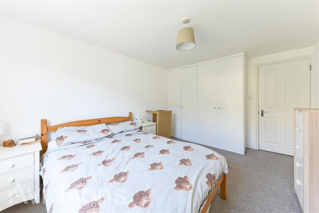 Property photo 2 of 11 Bedroom