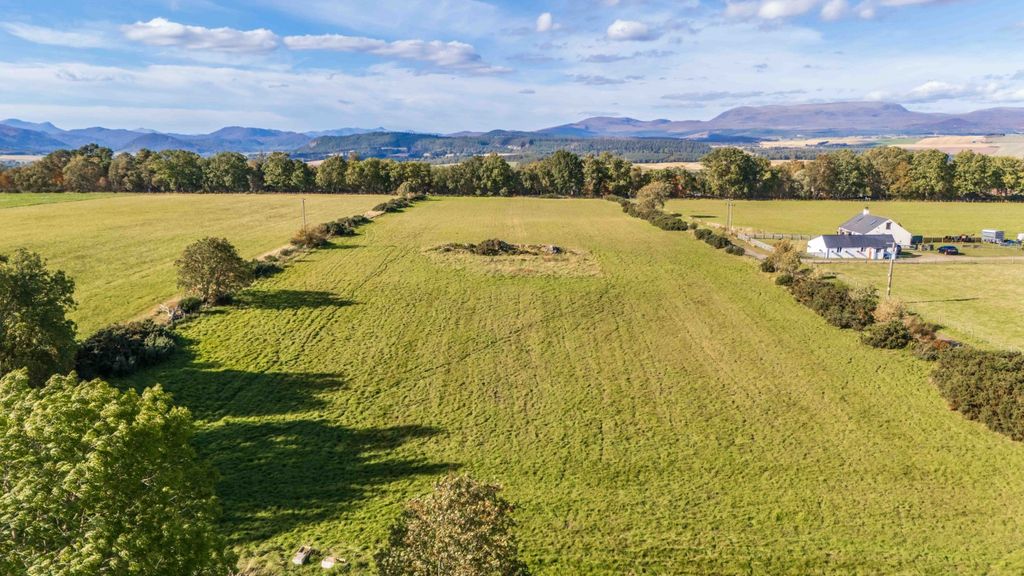 Property photo 2 of 4 5 Newmore - Lot 2