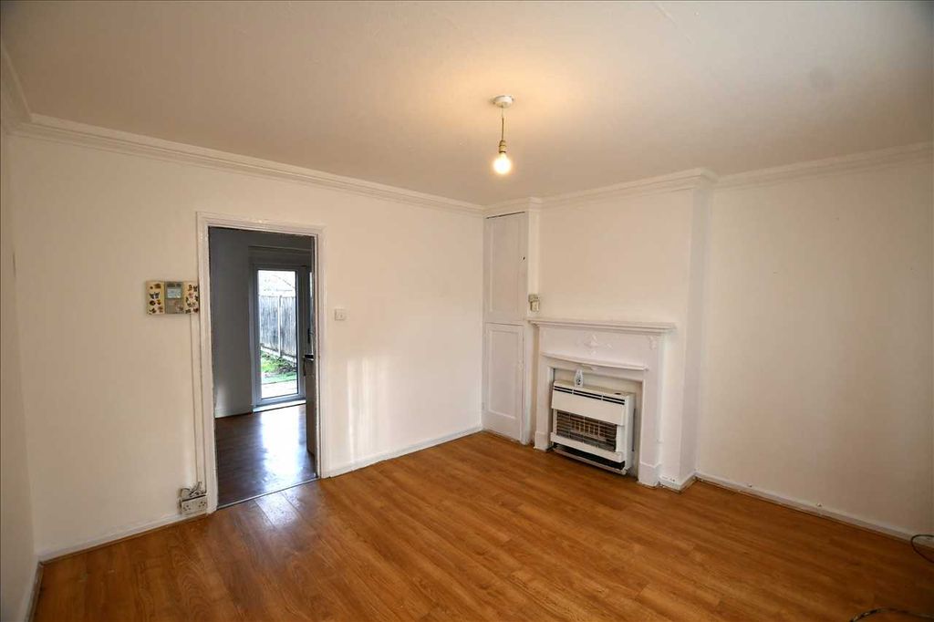 Property photo 2 of 11 Reception