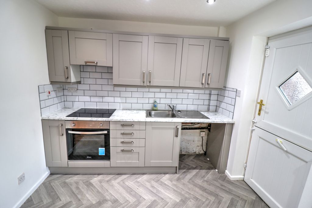 Property photo 3 of 14 Img_7851