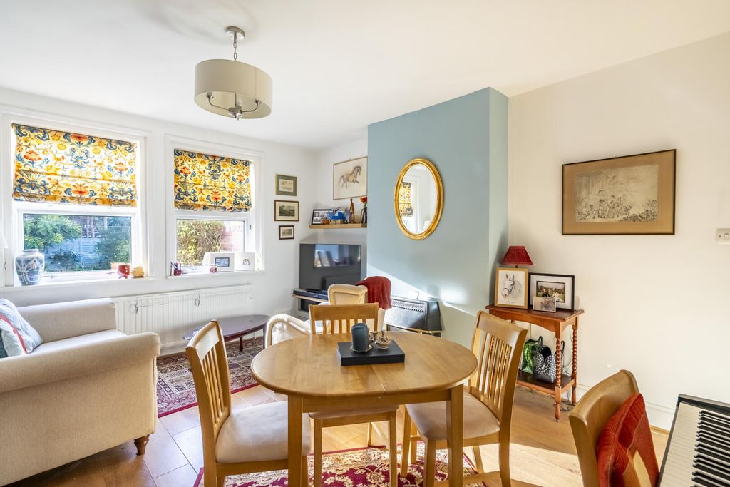 Property photo 2 of 15 Dining Room