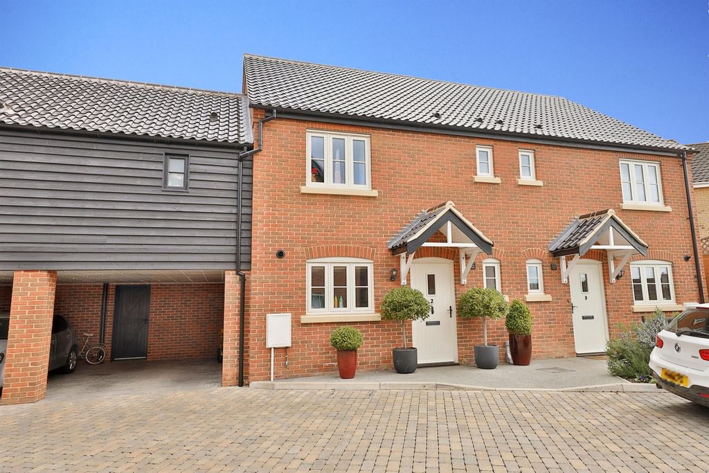 Property photo 1 of 14 External