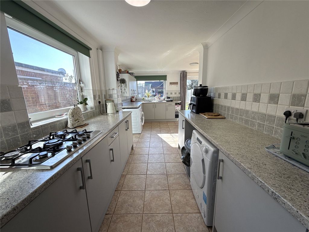 Property photo 3 of 14 Breakfast Kitchen