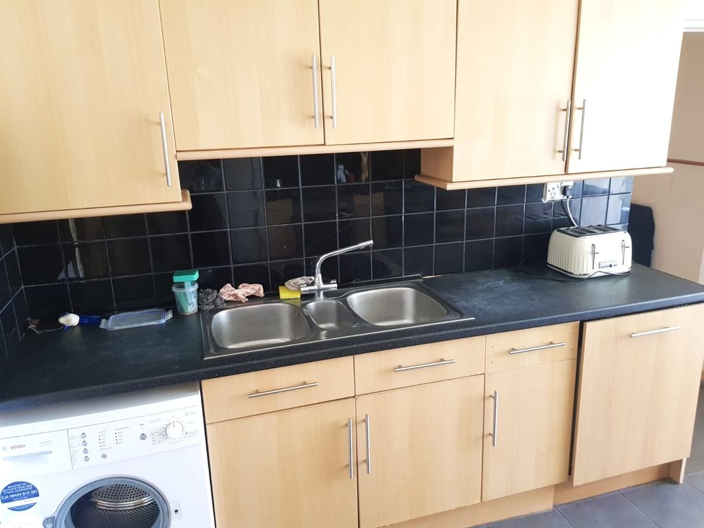 Property photo 3 of 11 Property