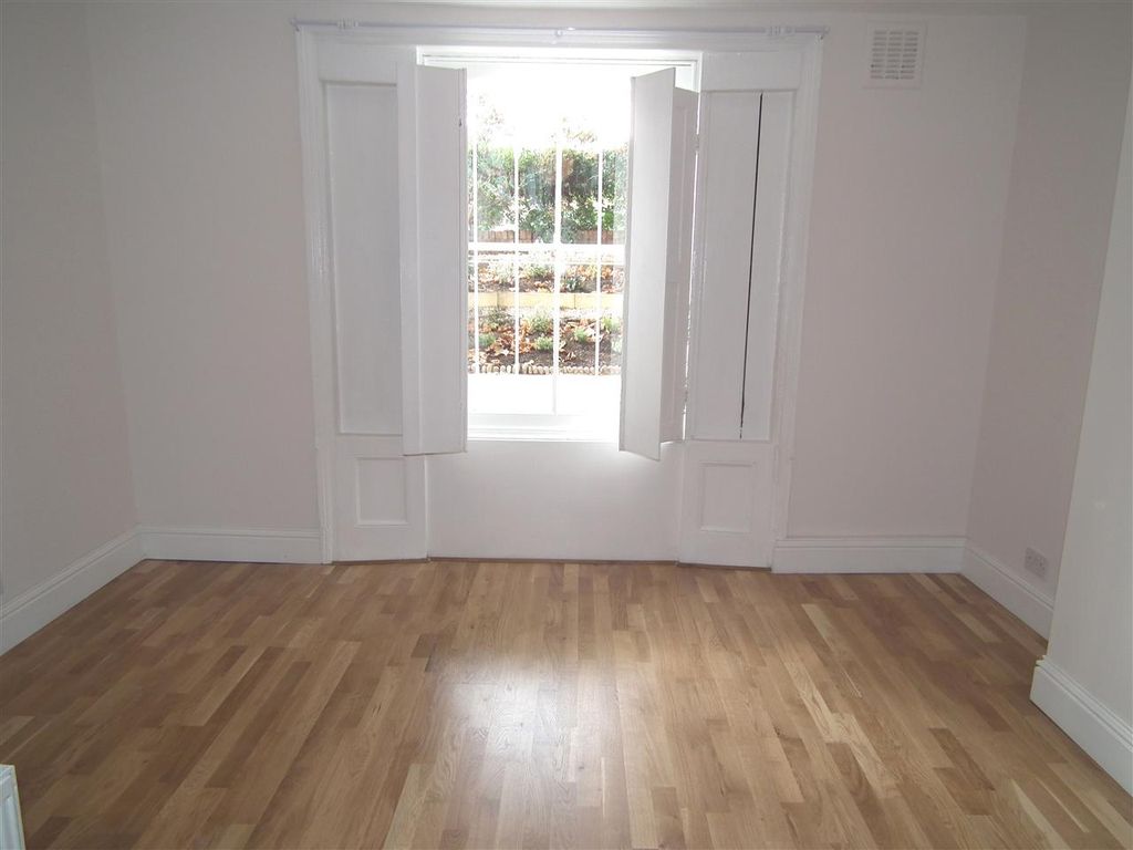 Property photo 3 of 8 Main Bedroom
