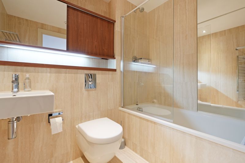 Property photo 3 of 19 Bathroom