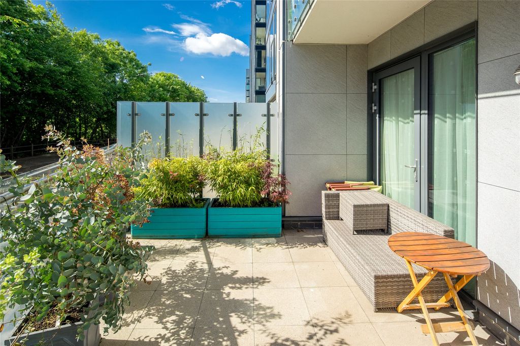 Property photo 2 of 25 Picture No. 56