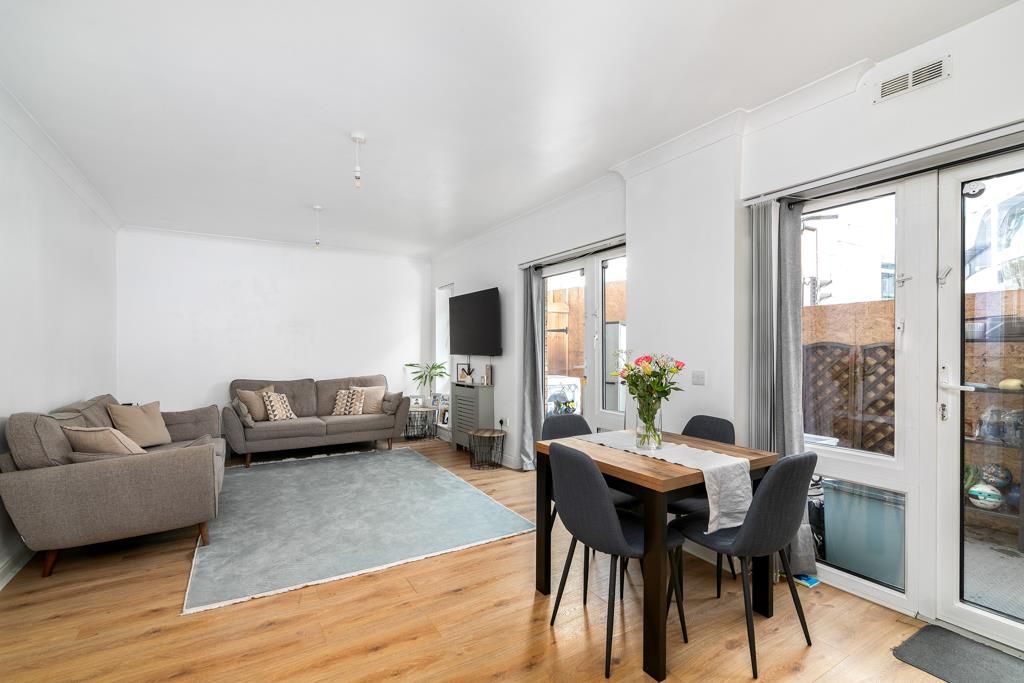 Property photo 3 of 17 Ily_2702 Copy.Jpg