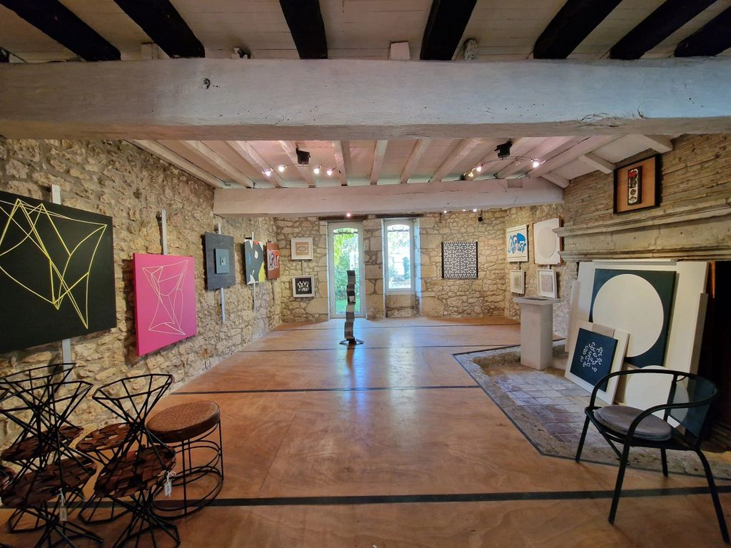 Property photo 3 of 13