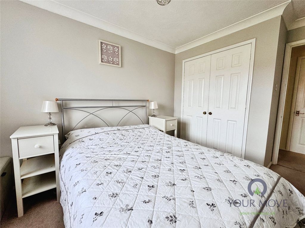 Property photo 3 of 8 Bedroom