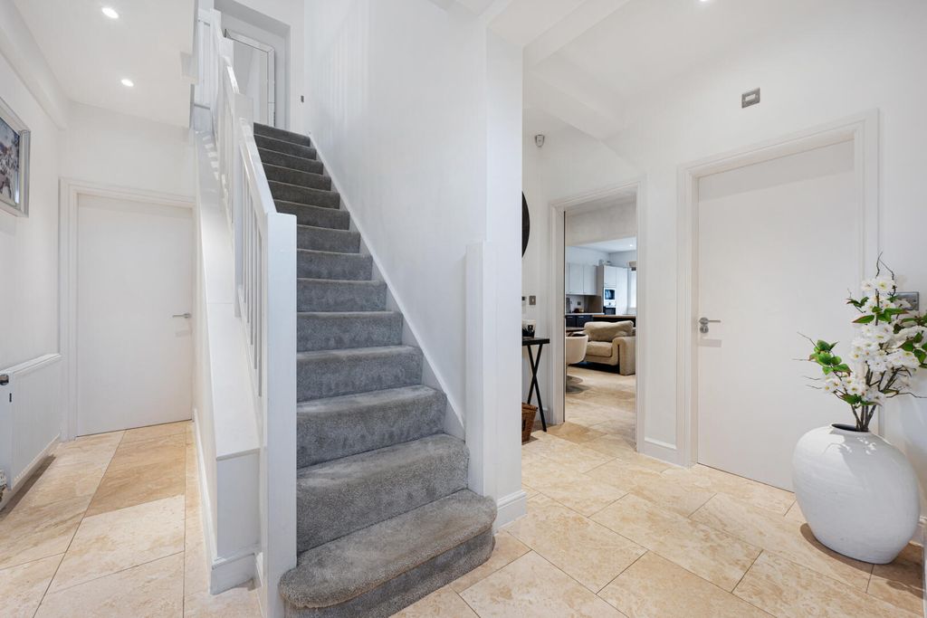 Property photo 2 of 57 Hallway