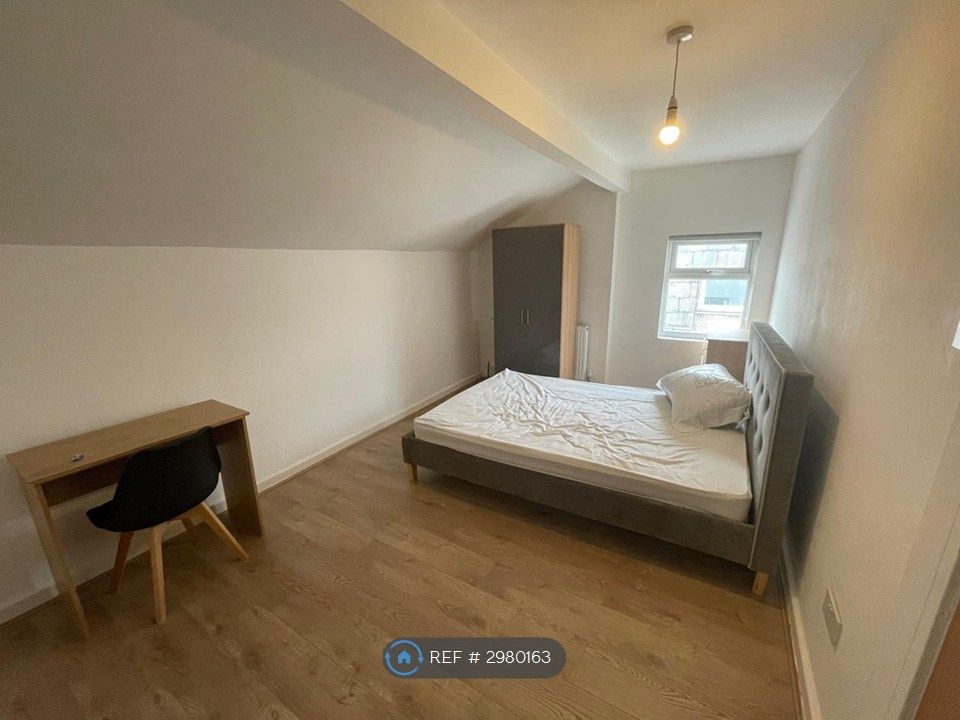 Property photo 3 of 4