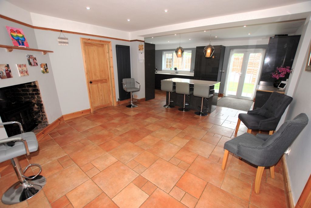 Property photo 3 of 26 Open Plan