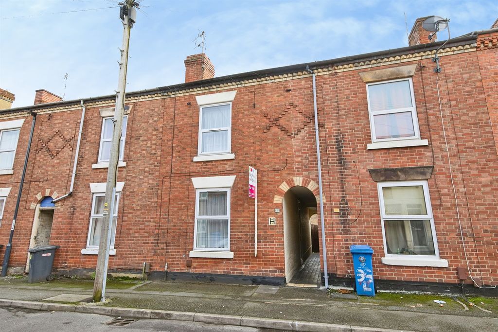 Property photo 1 of 9