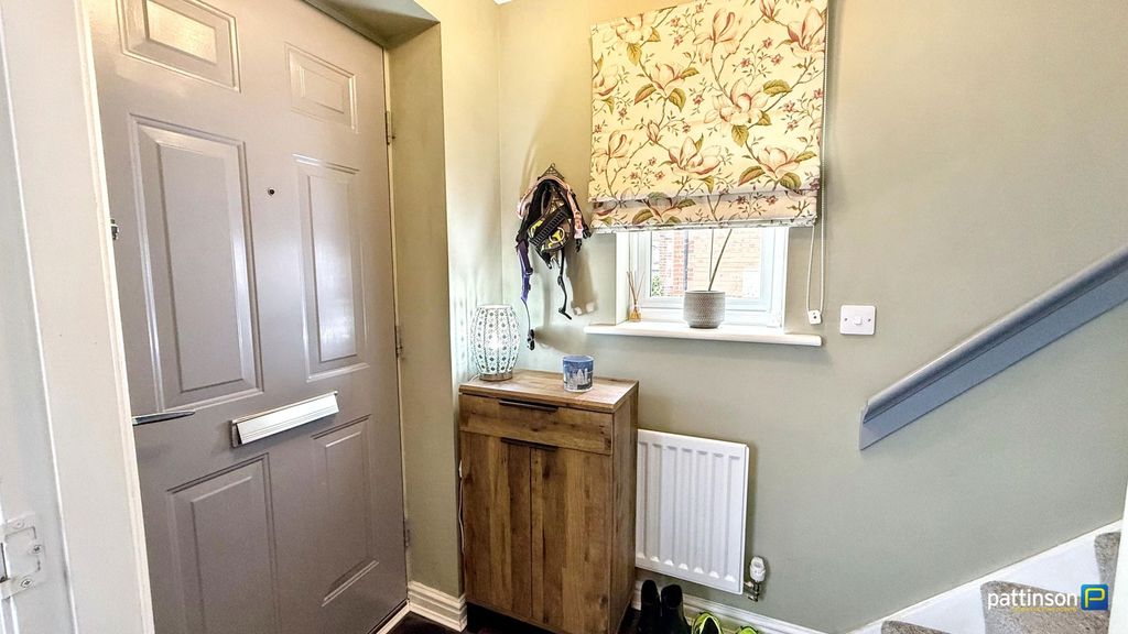 Property photo 2 of 24