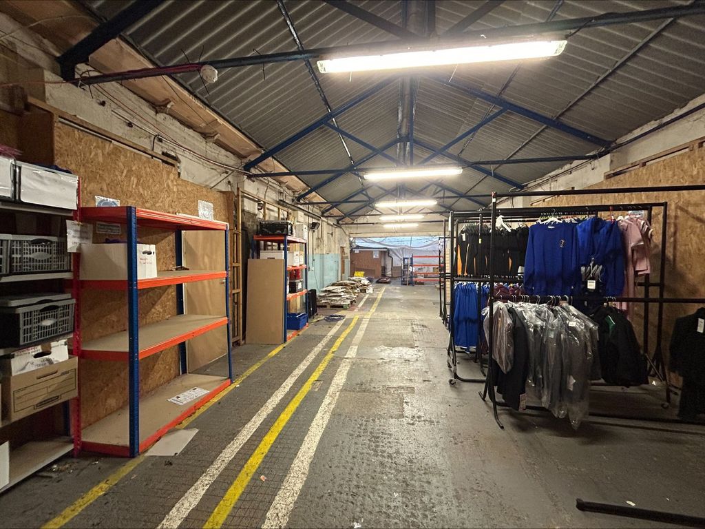 Property photo 3 of 7 Picture 3