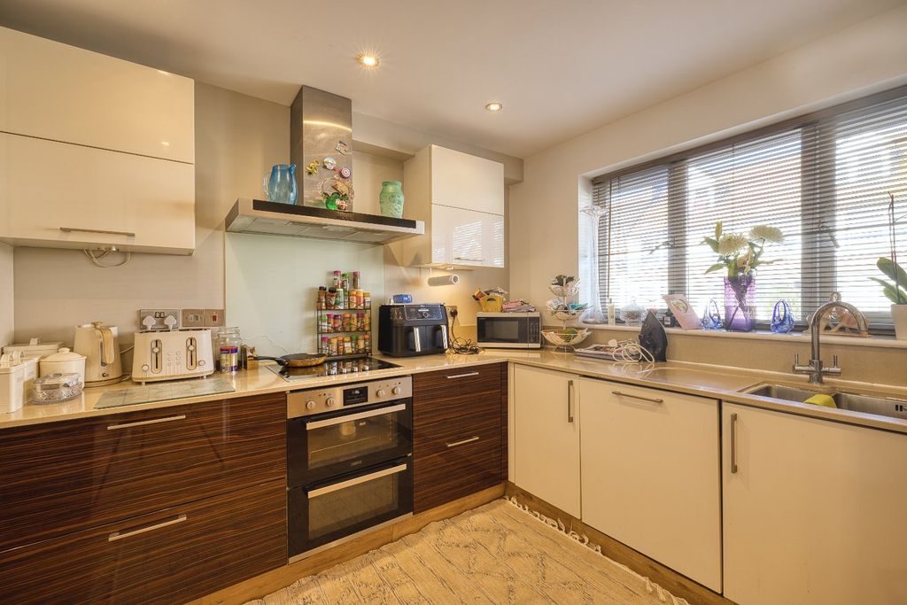 Property photo 3 of 13 Picture 3