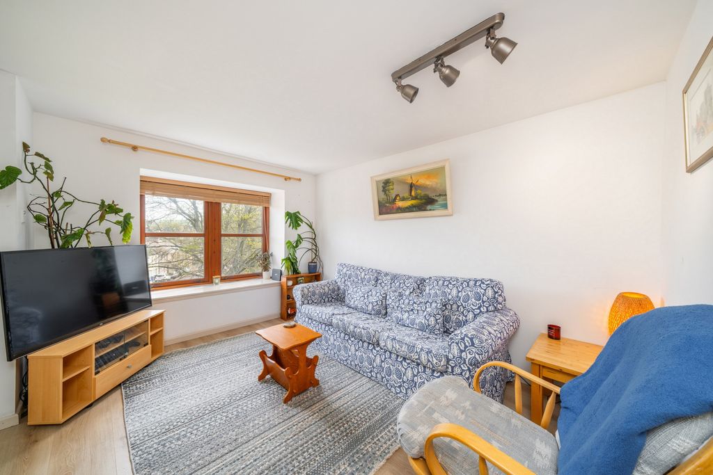 Property photo 2 of 18 Photo 11