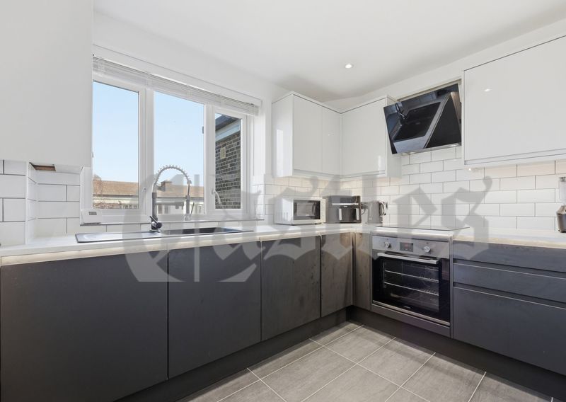 Property photo 2 of 16 Photo 12