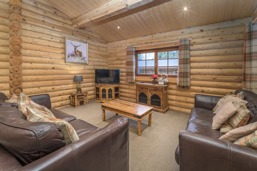 Property photo 3 of 35 Photo 4