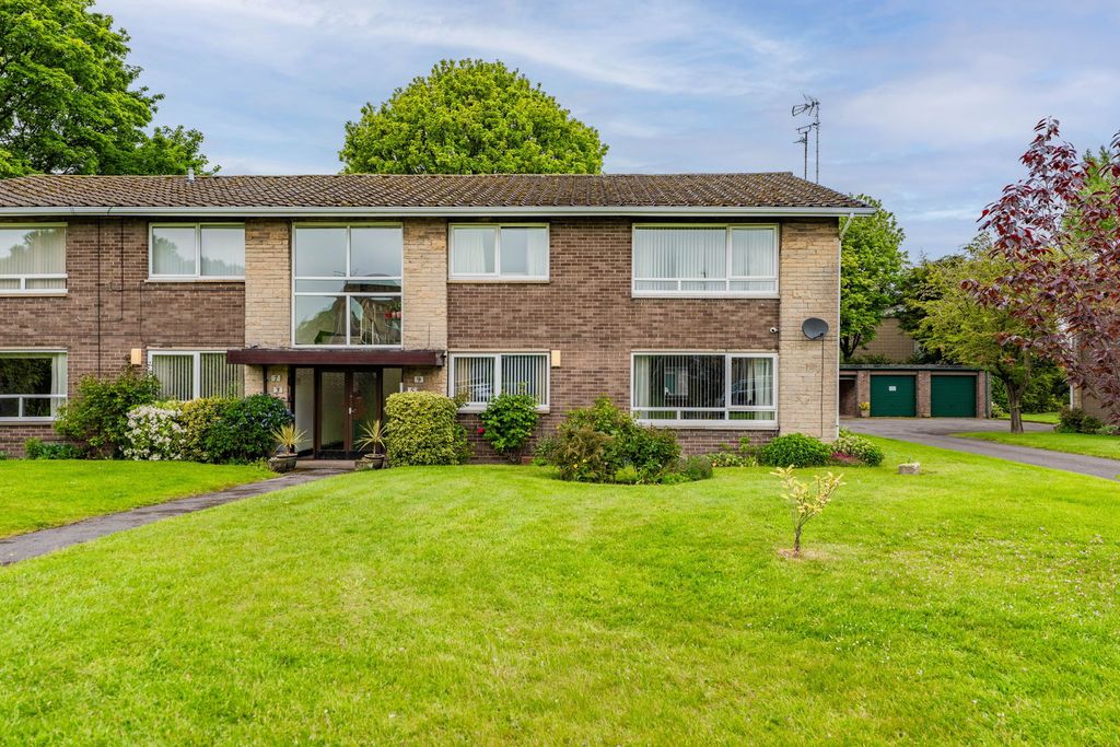 Property photo 1 of 27