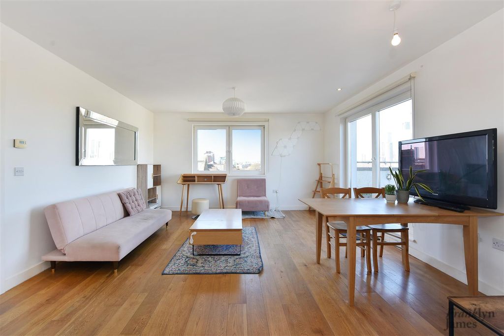 Property photo 1 of 13 Forge Square (4).Jpg