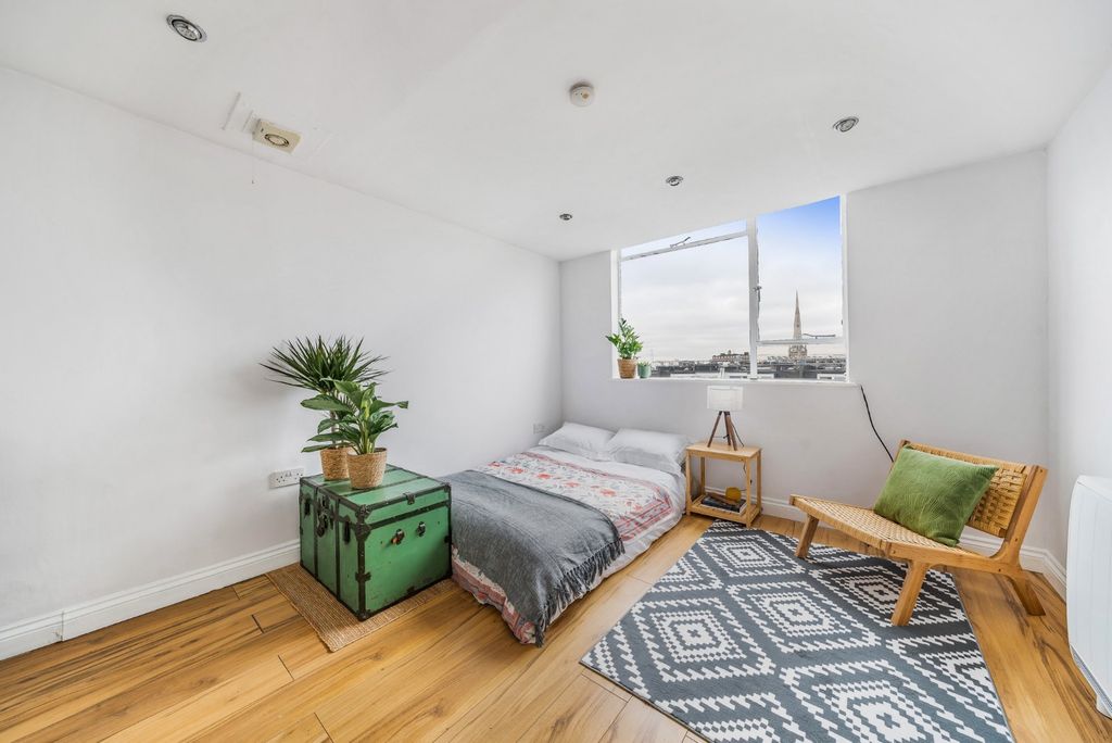 Property photo 2 of 9 Picture No. 04