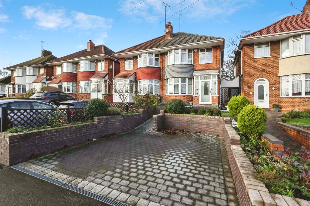 Property photo 2 of 17