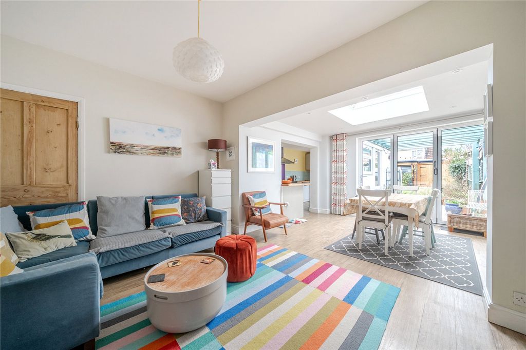 Property photo 2 of 21 Picture No. 22