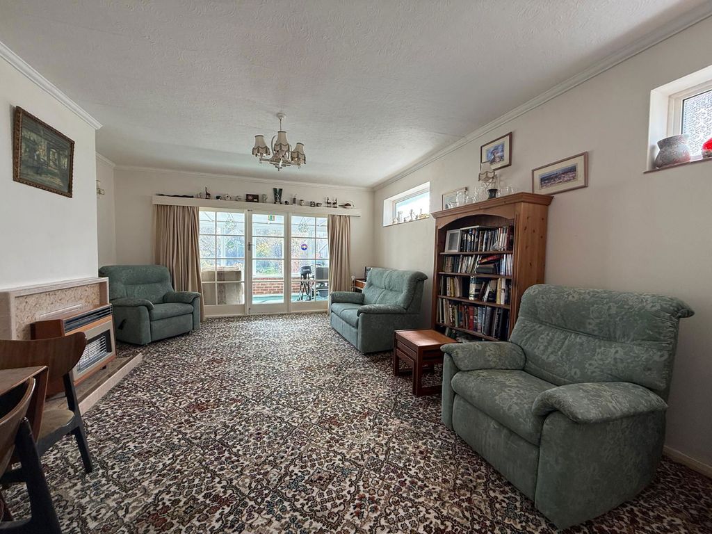 Property photo 3 of 14