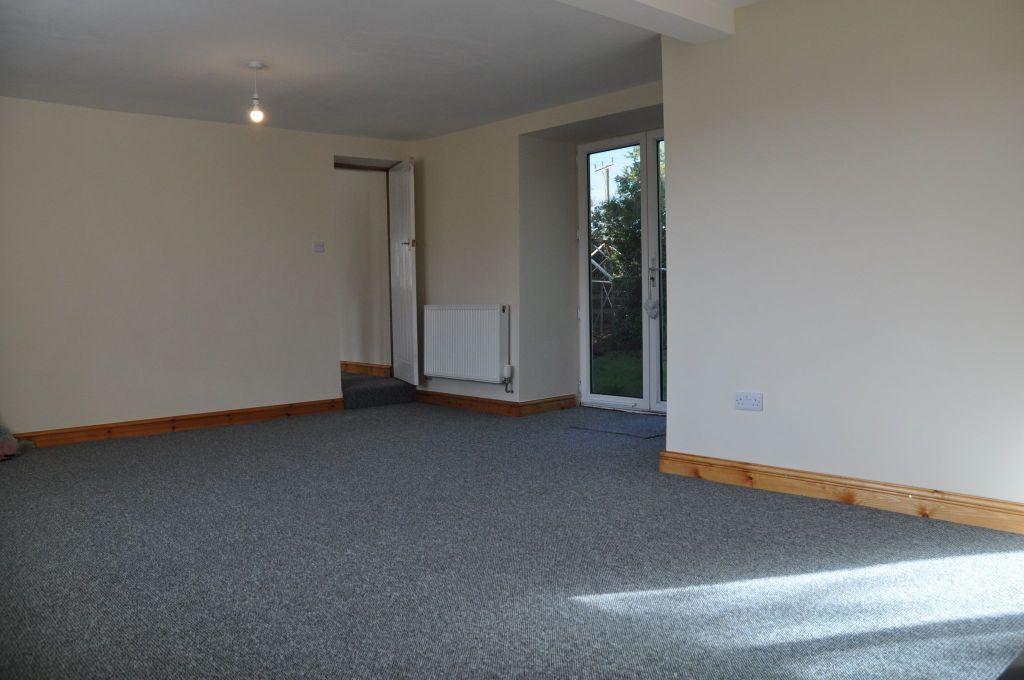 Property photo 3 of 11 Photograph 3