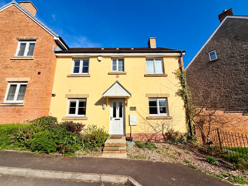 Property photo 2 of 26