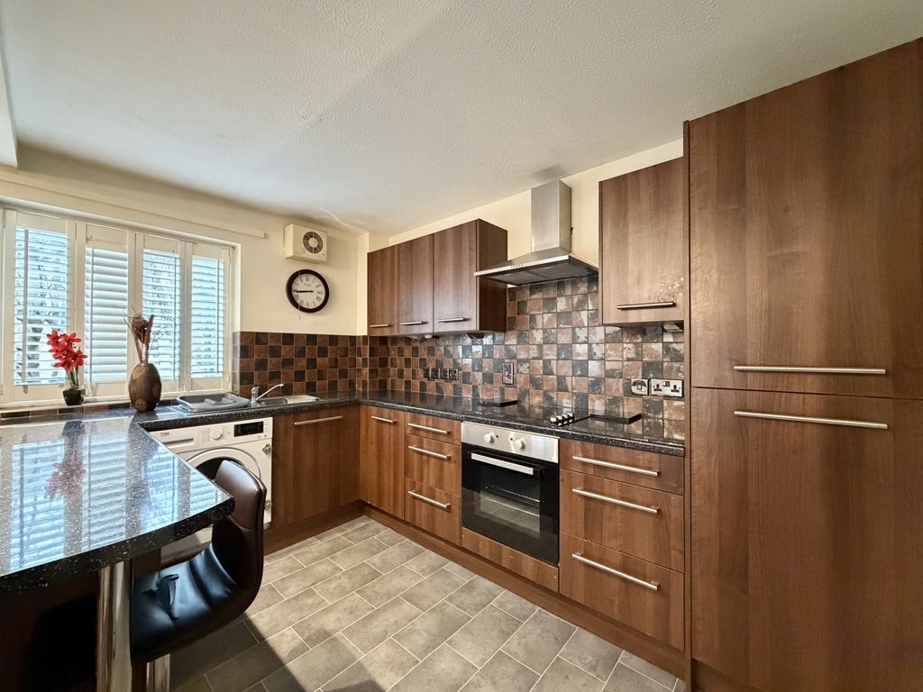Property photo 3 of 15 Img_1428