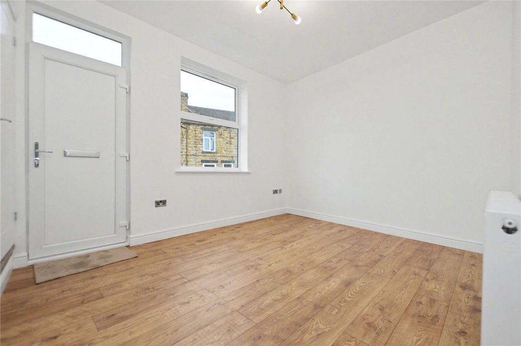 Property photo 2 of 10 Picture No. 07