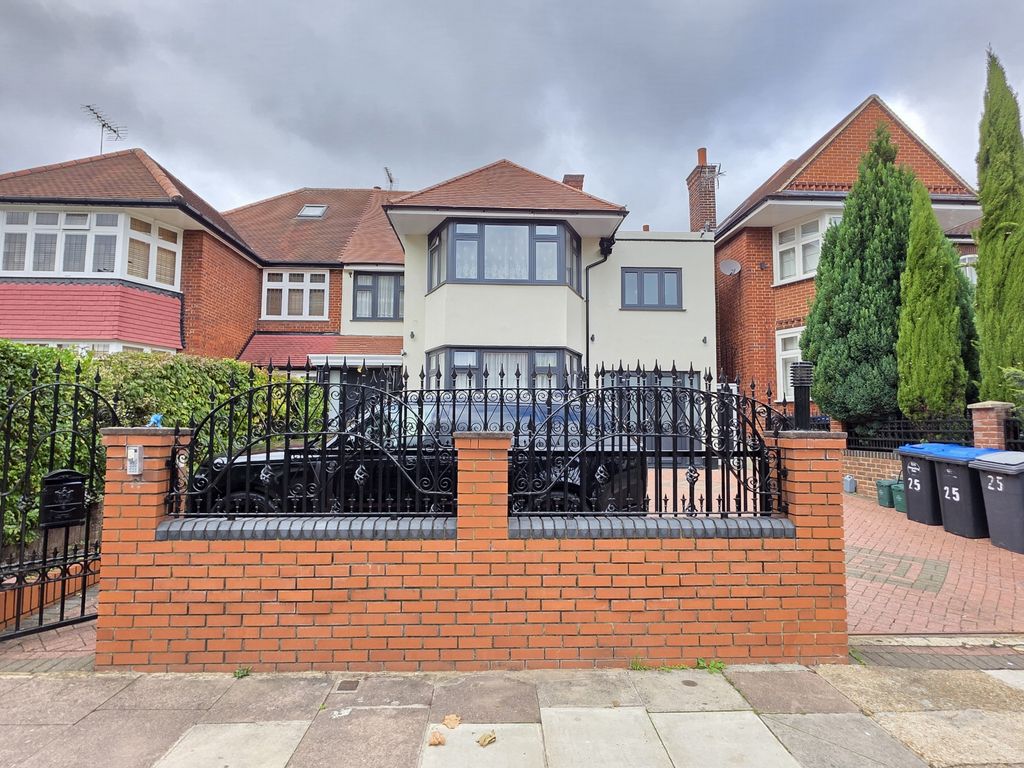 Property photo 2 of 57 Photo 13