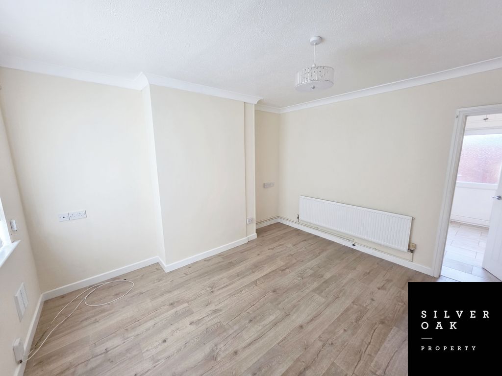 Property photo 2 of 8 2
