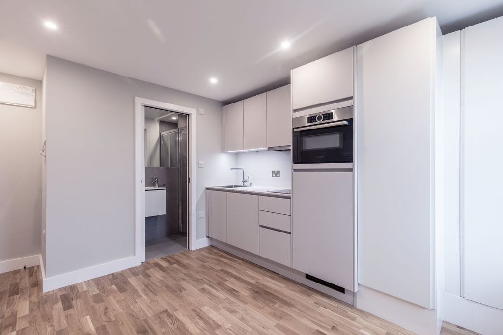 Property photo 1 of 10 Living_Room