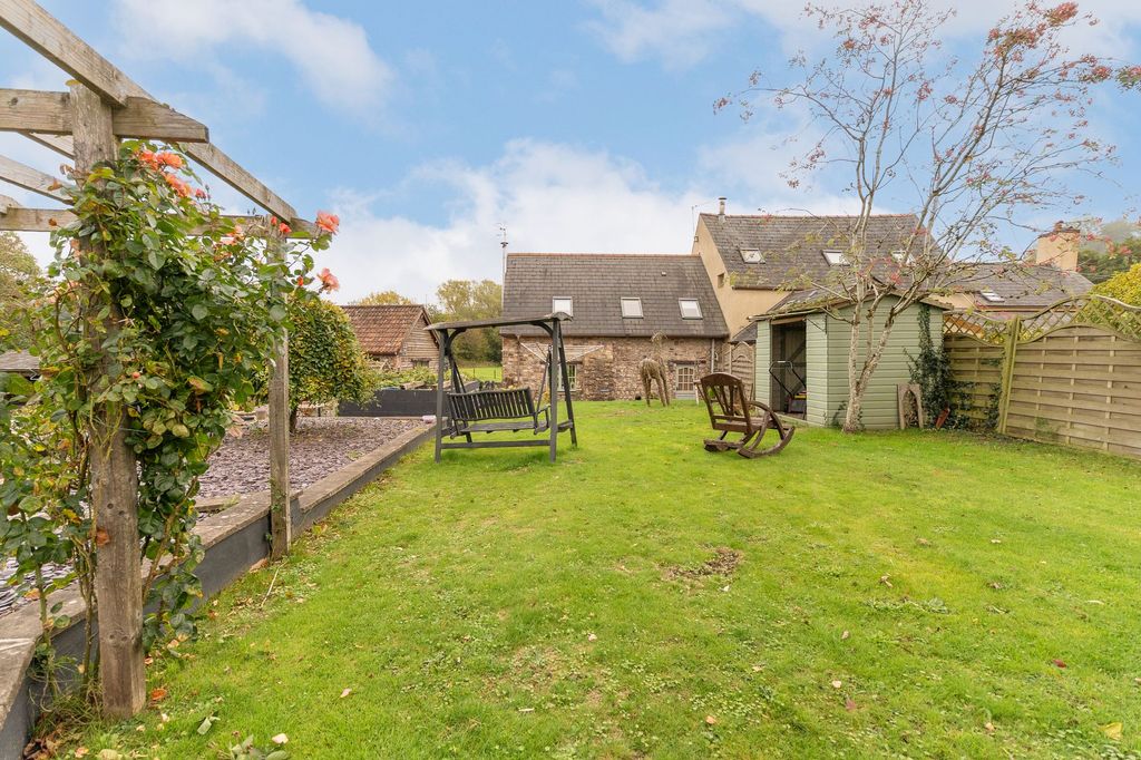 Property photo 2 of 24