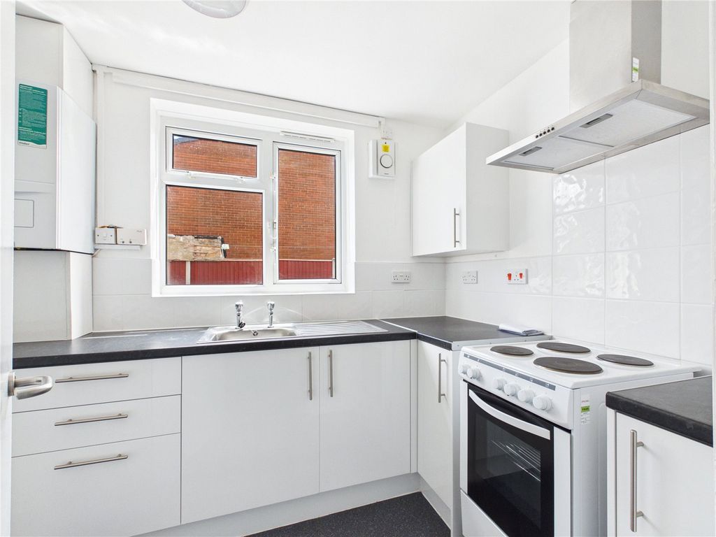 Property photo 1 of 6 Picture No. 08