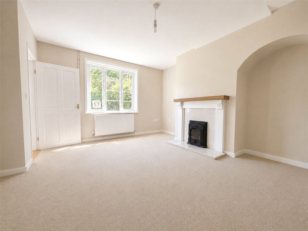Property photo 3 of 9 Picture No. 11