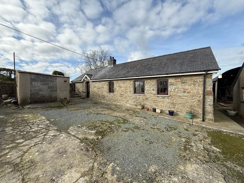 Property photo 1 of 32