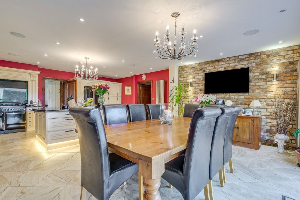 Additional image 4 of 6 bed detached house for saleMoormead Hill House, Offley Road, Hitchin SG5